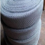 Knitted structured packing for high separation and low pressure drop