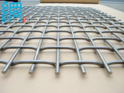 Flat top crimped wire mesh