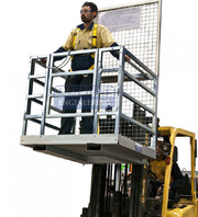 Forklift work platform to elevate personnel